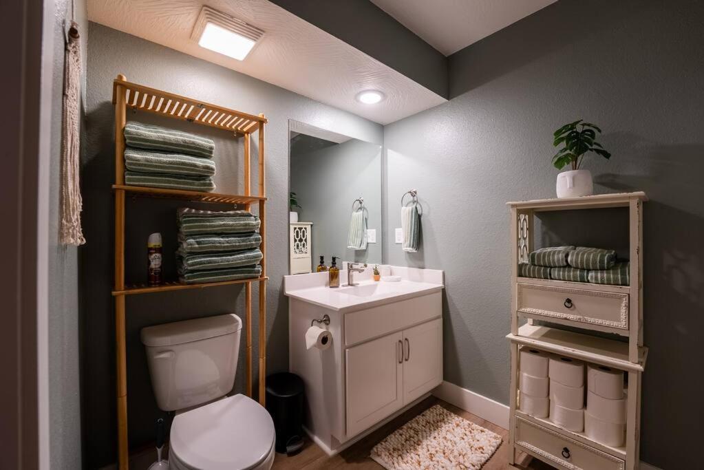 Pet Friendly Boho Condo With Pool--Fitness Center--Next To The Branson Landing--Close To Convention Center And Kanakuk Exterior foto