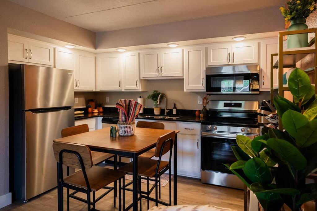 Pet Friendly Boho Condo With Pool--Fitness Center--Next To The Branson Landing--Close To Convention Center And Kanakuk Exterior foto