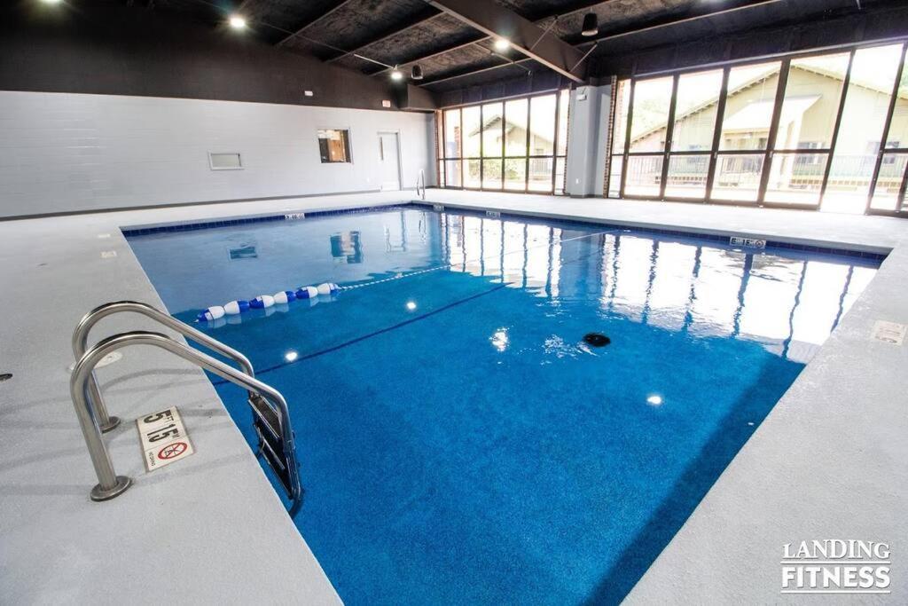 Pet Friendly Boho Condo With Pool--Fitness Center--Next To The Branson Landing--Close To Convention Center And Kanakuk Exterior foto
